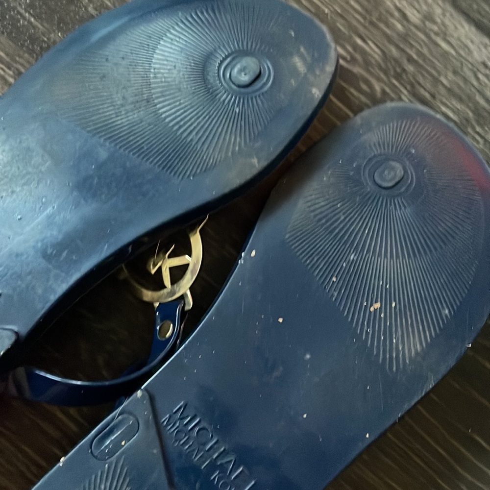 Navy rubber thongs - Picture 3 of 4